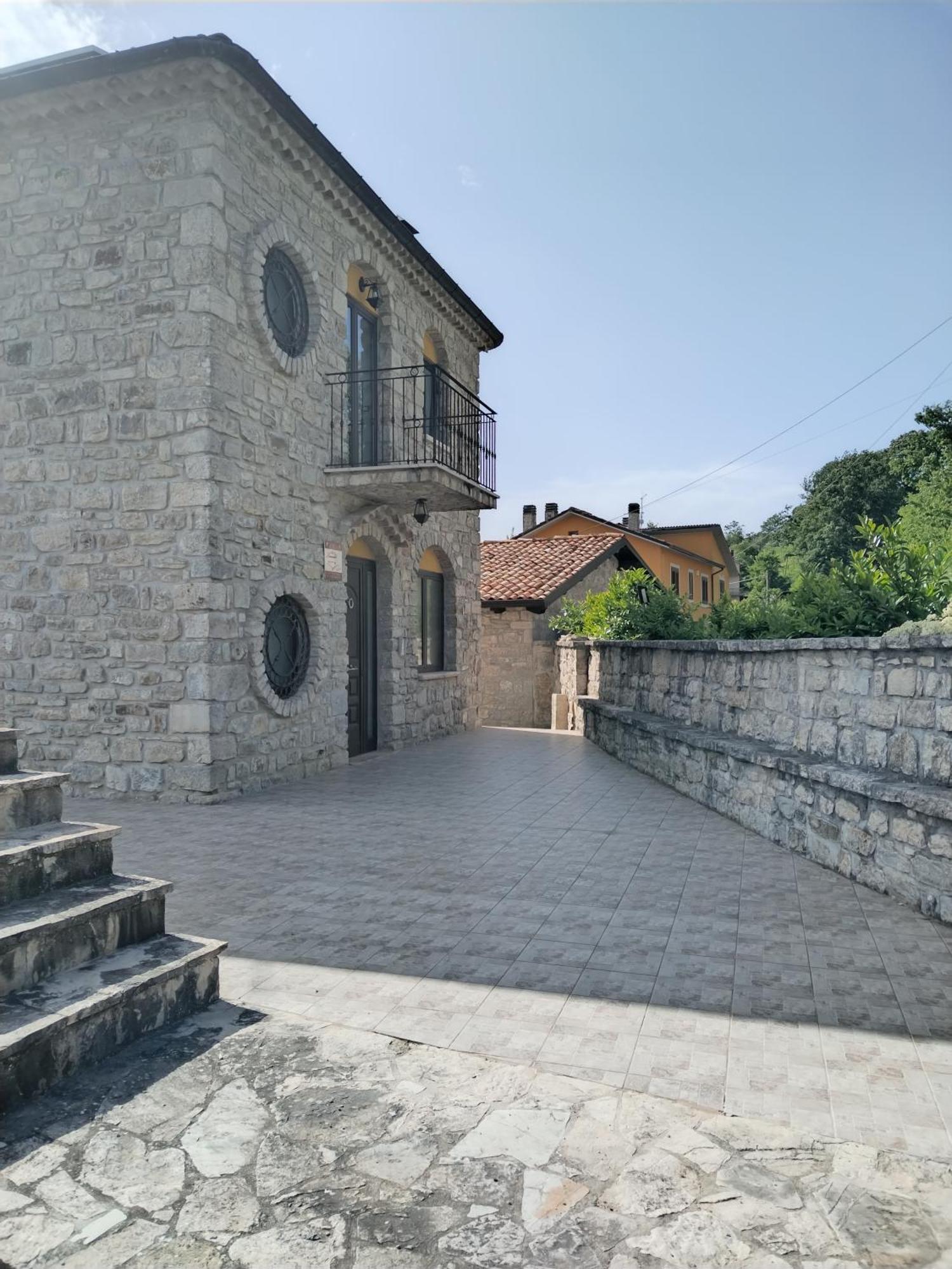 Dimora Rurale Valerio Bed & Breakfast Cercemaggiore Bagian luar foto
